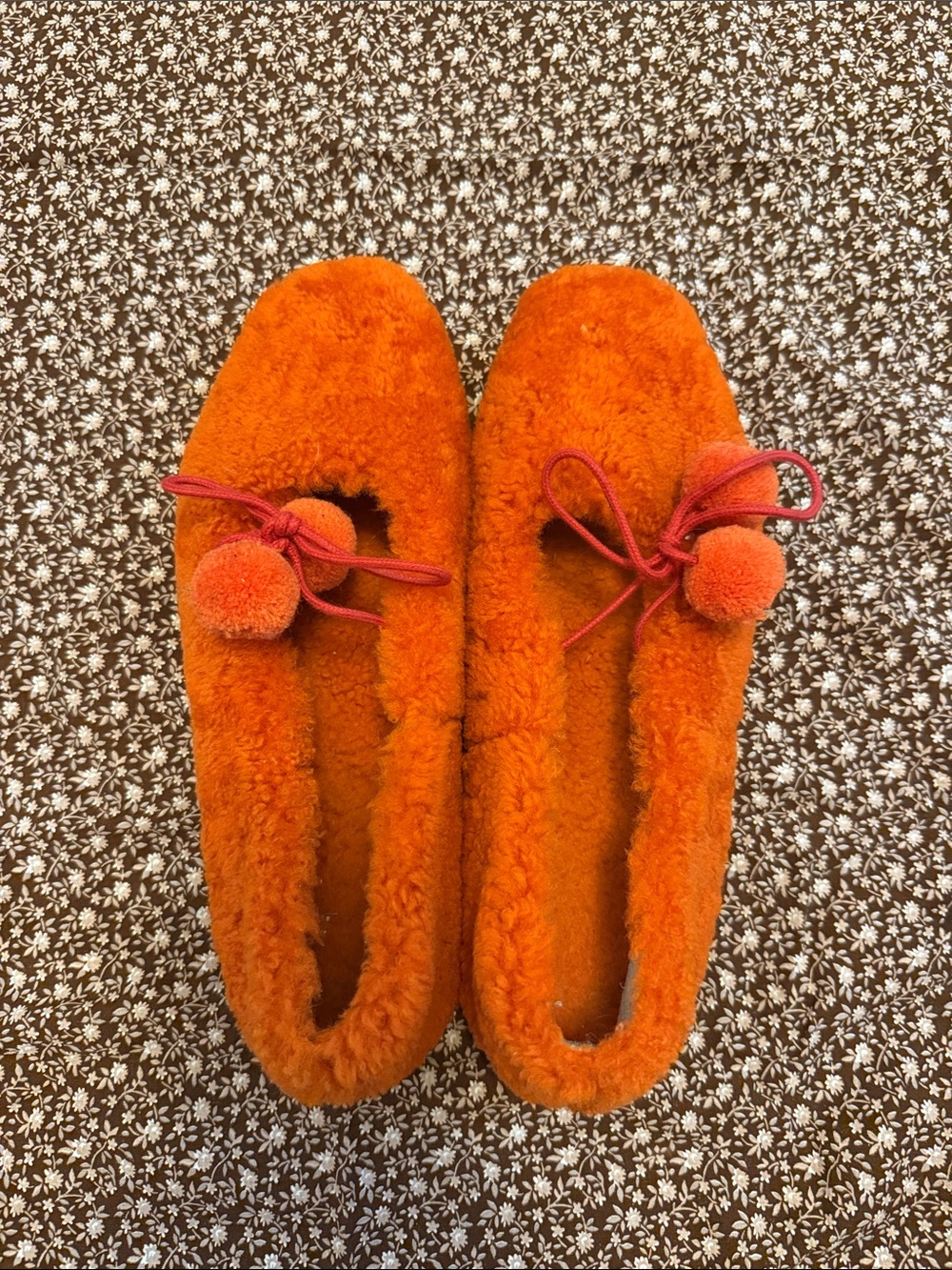 Sleeper Pom-Pom Shearling Ballet Slippers - Orange